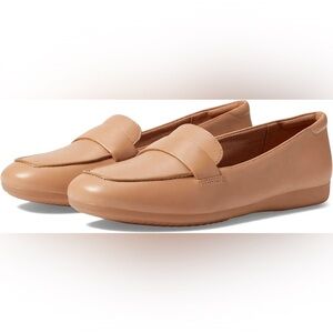 Naturalizer 7 wide loafers new in box!